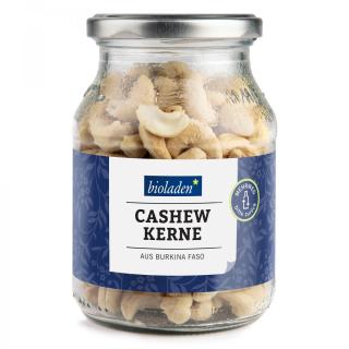 Cashewkerne, ganz im Pfandglas